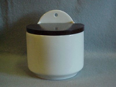 002-225 Väggburk med trälock 15x13x12cm
