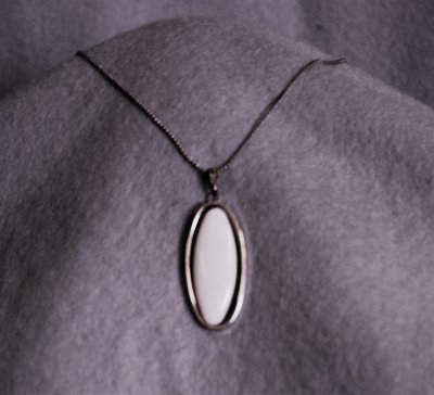 Hängsmycke med kedja SF platta 3,5x1,4cm